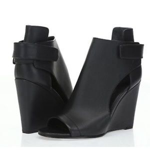 VINCE leather wedges